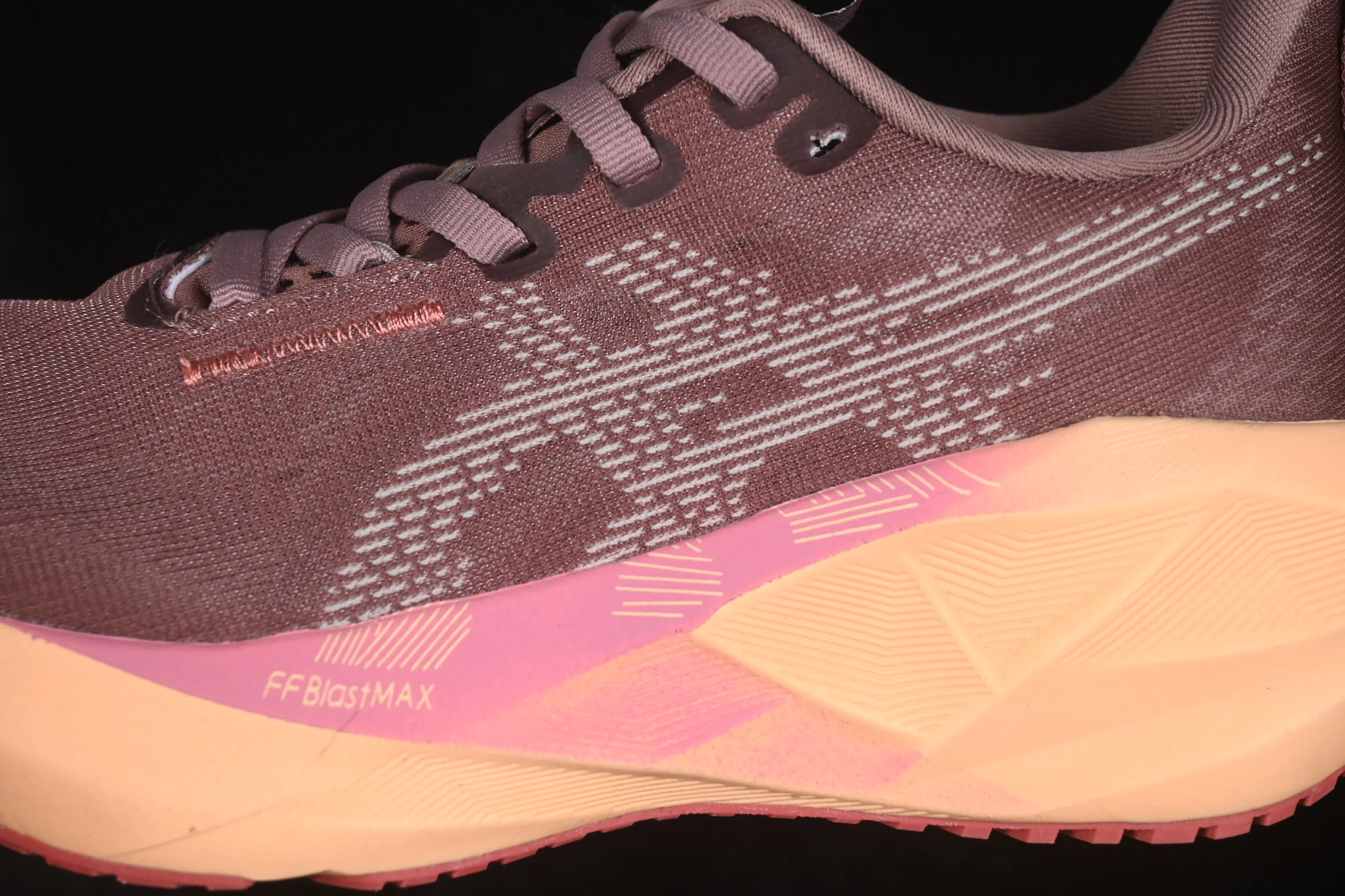 All categories Asics ASICS series Asics Novablast 5 1012B765-600